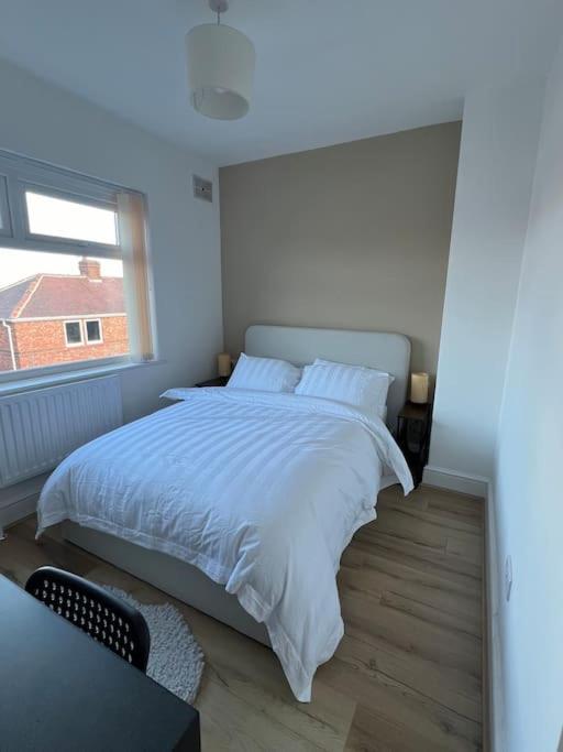 Whole House Modern Two Bedroom In - Free Parking Newcastle upon Tyne