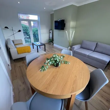 Whole House Modern Two Bedroom In Newcastle - Free Parking Exterior photo