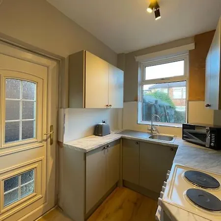 Whole House Modern Two Bedroom In Newcastle - Free Parking Exterior photo